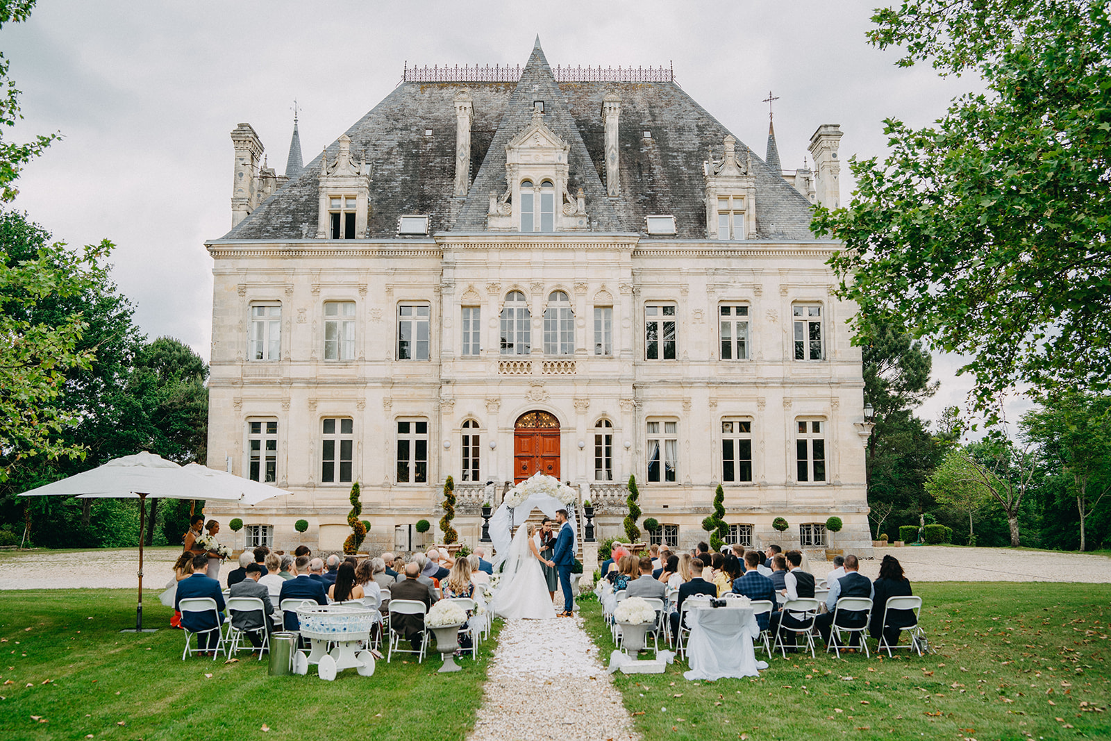 N & H, Château La Valouze, France